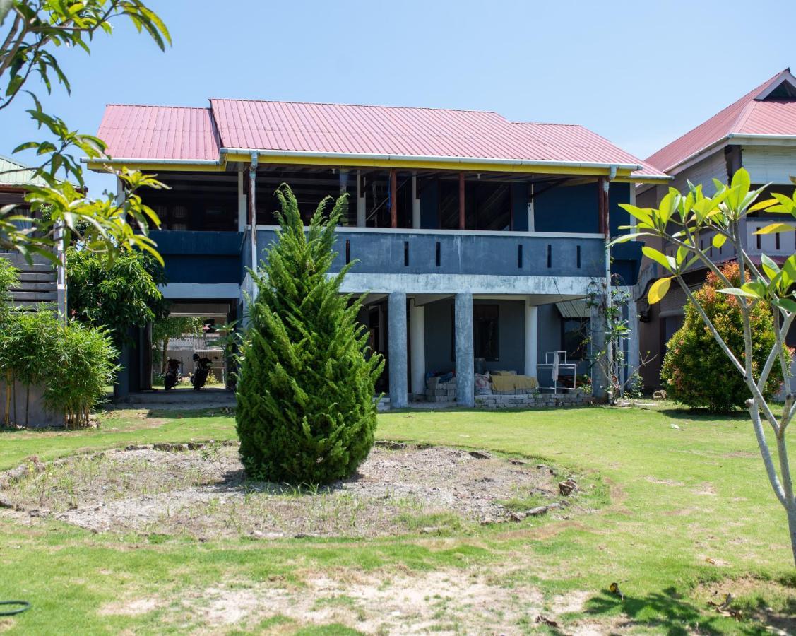 Yuni Surf House Apartment Lagudri Exterior foto